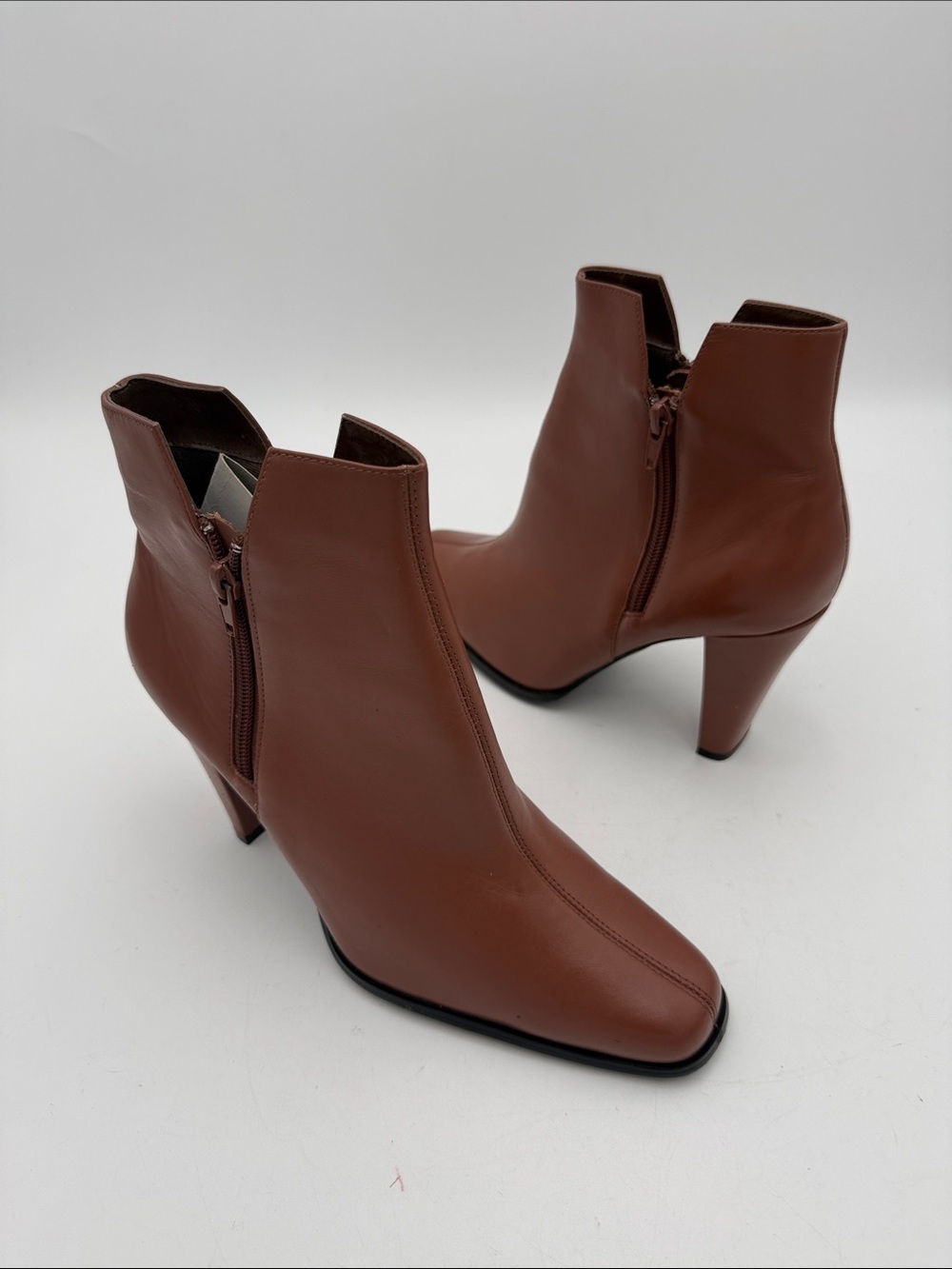 Newport News Stylish Women's Ankle Boots in Brown women’s 8.5W festival event